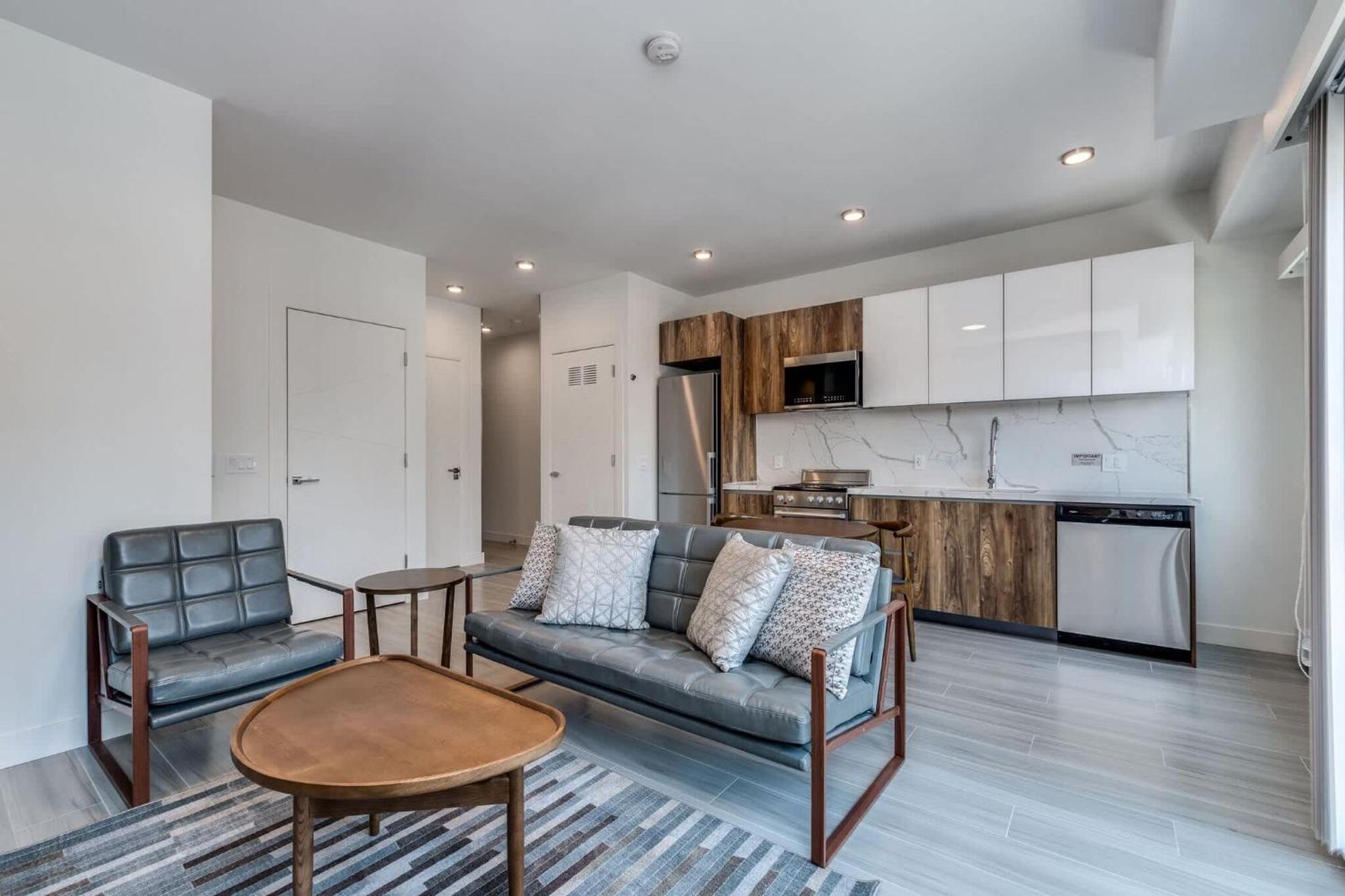Modern Luxury & Serene Apartment Fully Stocked 溫哥華 外观 照片